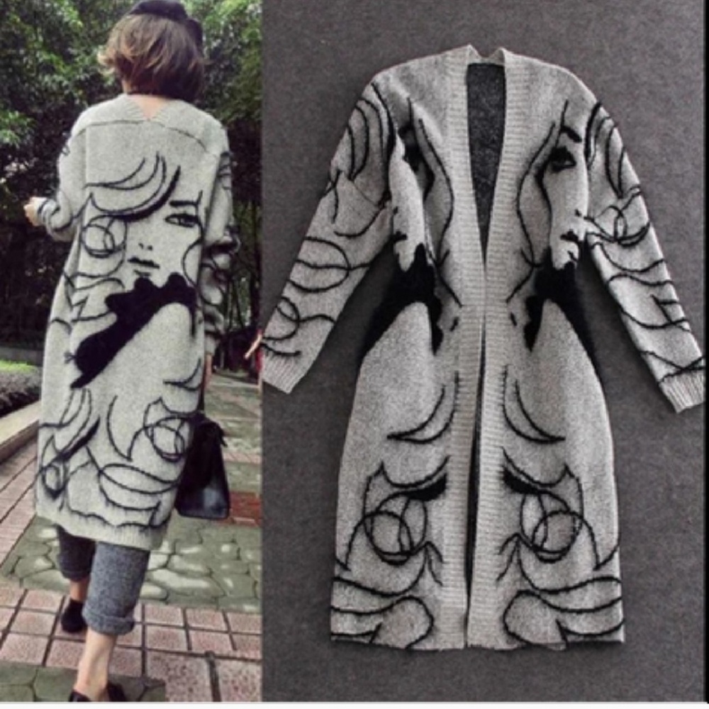 Face Sweater